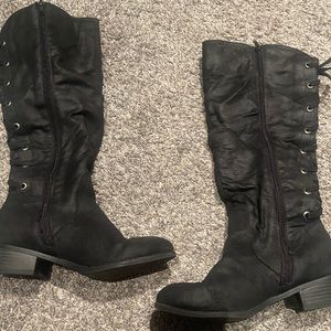 Tall black boots size 7 1/2